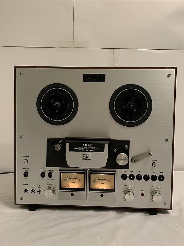 Akai Gx-270D reel to reel tape player silver face 1979-80  			