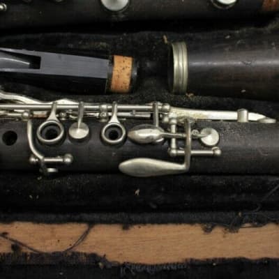 Intermediate Selmer Signet 100 Wood Clarinet w/ case, USA, acceptable condition image 3