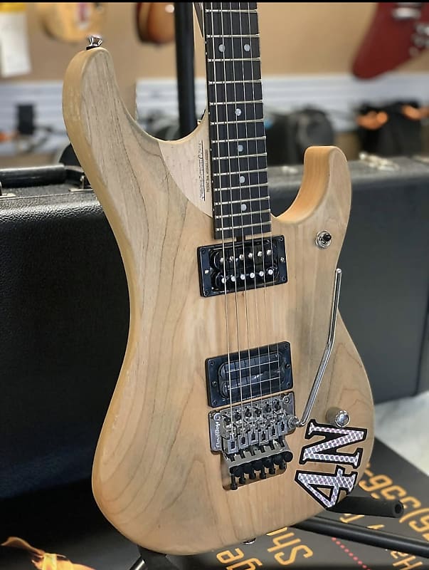 Washburn Nuno Bettencourt 4N USA Electric Guitar. Matte Washburn Nuno Bettencourt 4N USA Electric Guitar. Matte