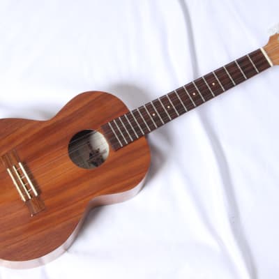 Vintage Kamaka HF-36 Tenor 6 string Koa Satin Ukulele factory