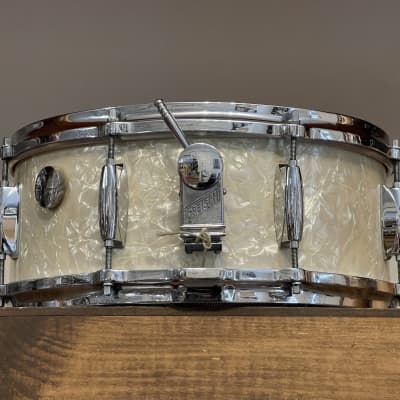 1950's Gretsch BroadKaster 5.5x14 White Marine Pearl 3-Ply Snare Drum 4157 image 7
