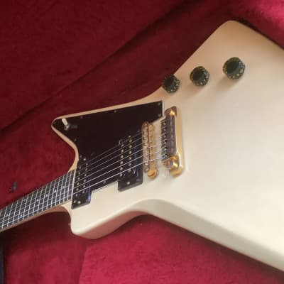 Reverb gibson explorer hotsell
