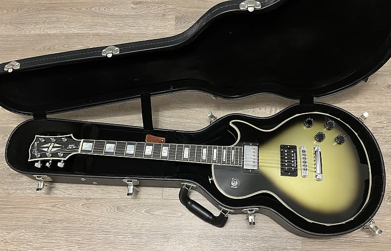  AXE HEAVEN 1979 Les Paul Adam Jones Silver Burst 1:4