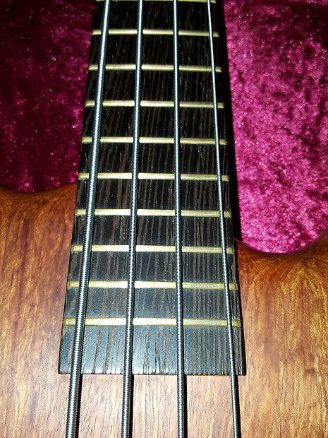 Warwick Corvette Standard 1997年製 Warwick Corvette Standard Brown 1997 – Chicago Music Exchange