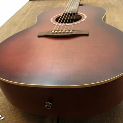超美品 Art&Lutherie Folk Spruce Burgundy Art&Lutherie fork spruce Burgundy 超美品の通販 by 必ずプロフ