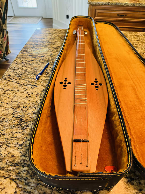 Blue Lion Mountain Dulcimer 1993 Satin Reverb