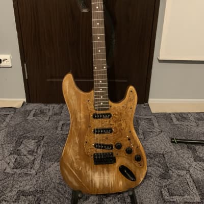 Electric guitar Stratocaster Style Vintage walnut image 1