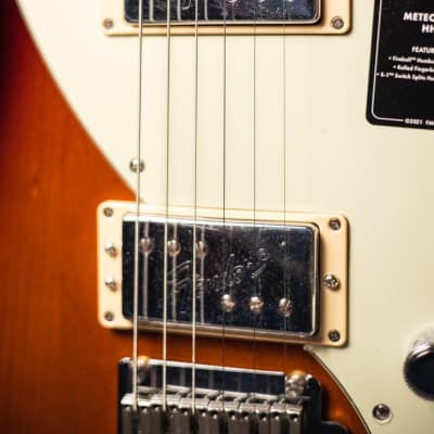 Fender Player Plus Meteora HH - 3-Color Sunburst w/Deluxe Gig Bag - Floor Demo image 14