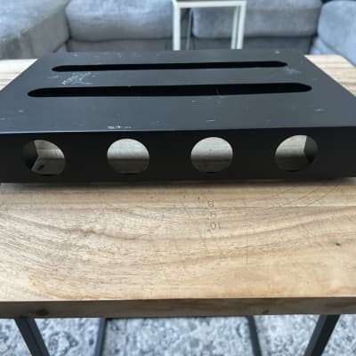 Mono Pedalboard Lite+ w/ CIOKS DC5 | Reverb