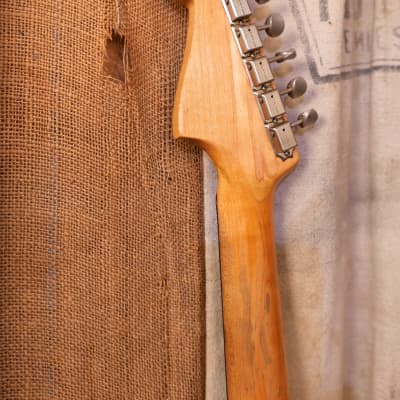 Fender Jazzmaster 1961 - Shoreline Gold - Refin image 6
