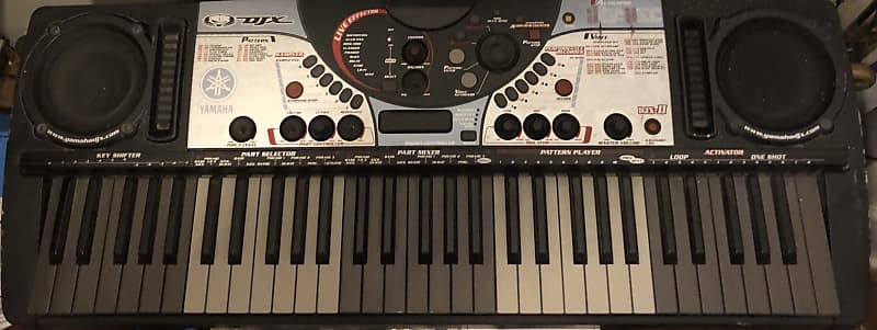 Yamaha DJX-II sampling keyboard (synth, 8 bit sampler, effects