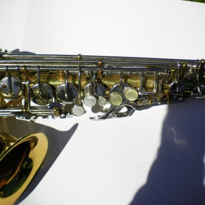 Conn 20M alto saxophone image 5