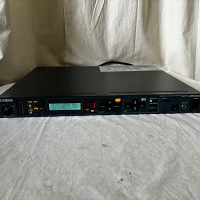 Yamaha SPX2000 Professional Multi-Effect Processor