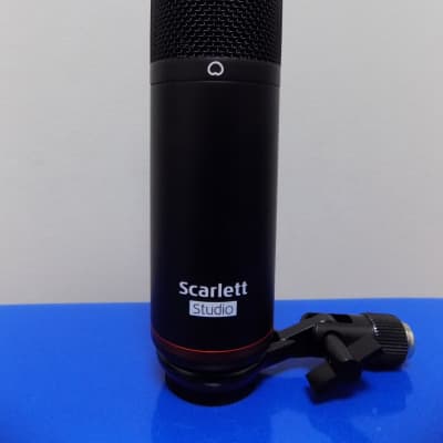 Focusrite Scarlett Solo Studio USB Audio Interface w/ Condenser Mic and Headphones image 5