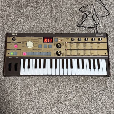 Korg MicroKORG 37-Key Synthesizer/Vocoder GOLD ANNIVERSARY EDITION