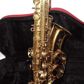Vintage 1977 Selmer MARK VII Alto saxophone with keeper and case image 2