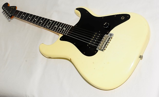 Squier by Fender ST-331 ストラト 日本製 フジゲン（Fender