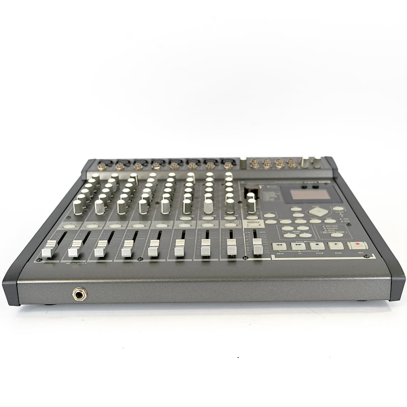 Korg D888 8-track Digital Multi-Track Recorder with 3-band Track EQ