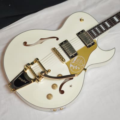 DEAN Colt Bigsby semi-hollow electric guitar White NEW w/ Case - Tremolo - Piezo image 4
