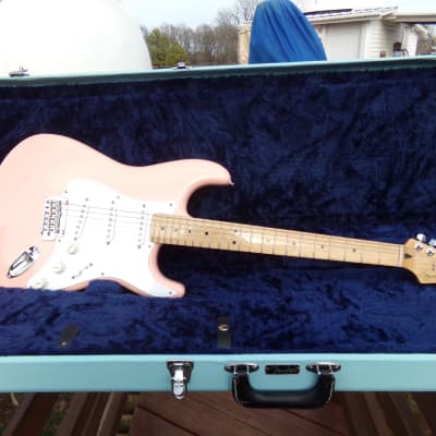 2021 Fender Stratocaster - Shell Pink, Made in Mexico, mint condition, blue Fender Case image 17