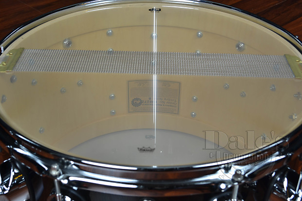 DW Drum Workshop Ballad Snare 10 x 16 Collector s Maple Gloss Black lacquer