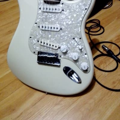 FenderStratocaster 50th Anniversary 2004Kind Of White Olympic image 3