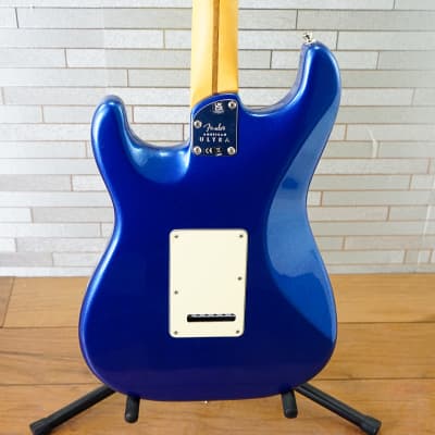 Fender American Ultra Stratocaster with Maple Fretboard - Cobra Blue image 2
