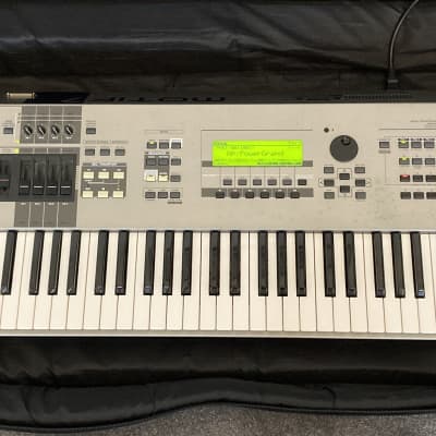 Yamaha Motif 7 Production Synthesizer - 2001 - Gray/Silver