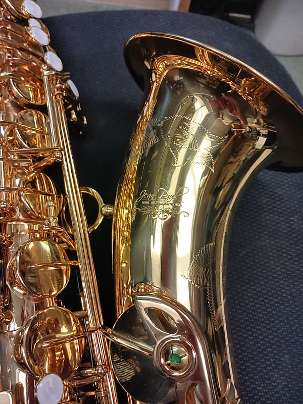 Intermediate Tenor Saxophone TS-400 – Jean Paul