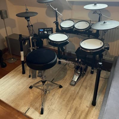 Roland TD-25K V-Drum Kit with Mesh Pads  - Black