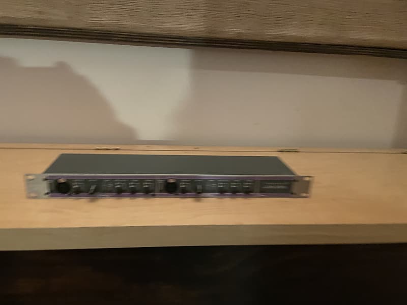 Aphex Tubessence Model 107 2-Channel Thermionic Microphone Preamplifier