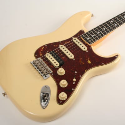Fender Custom Shop Limited Edition '67 Stratocaster HSS Journeyman Relic Guitar Aged Vintage White CZ577133 image 2