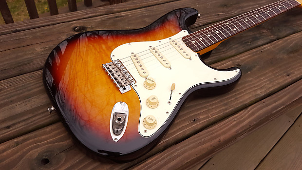 '80 Fender JAPAN ST62ボディ 80 Fender JAPAN ST62ボディ Fender Japan ST62 62' Reissue