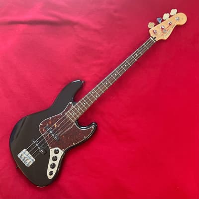 2008 Fender Deluxe Active Jazz MIM Bass—Black w 2008 Fender Deluxe Active Jazz MIM Bass—Black w