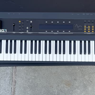 Ensoniq ESQ-1 Wave Synthesizer 1986