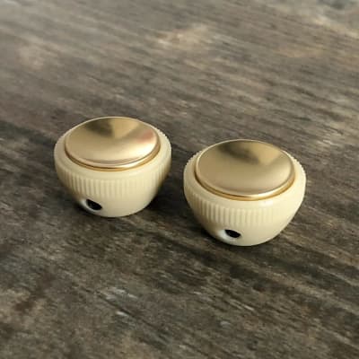 2x Quality Hofner Tea Cup Knobs Gold Dish - Vintage Cream Guitar knobs image 1