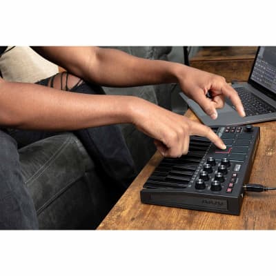 Akai MPK Mini MK3 25-Key USB Keyboard & Pad Controller Black, Software & Earbuds image 11