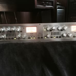 dbx 576 Vacuum Tube Preamplifier and Compressor