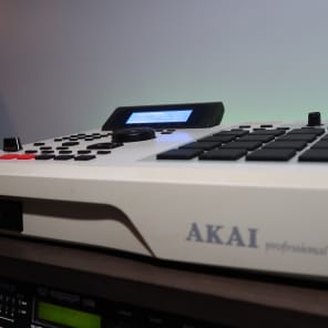 Custom Akai MPC 2000XL - 32MB RAM - 8 Outputs - CF Card Reader - NEW LCD + MORE image 2