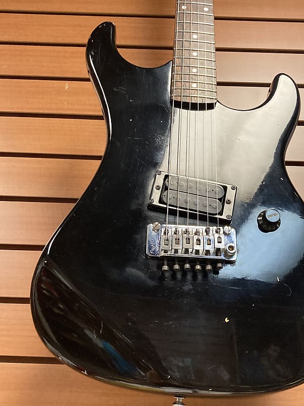 KRAMER STRIKER 100ST Floyd Rose ドイツ 日本製 KRAMER STRIKER 100ST Floyd Rose ドイツ 日本製