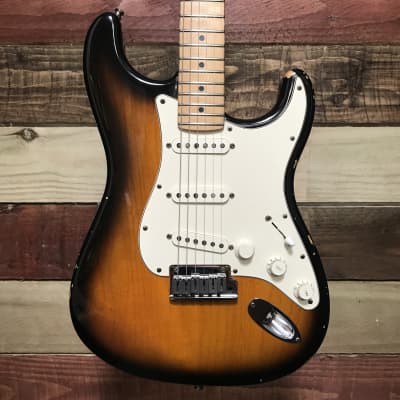 Fender American Standard Stratocaster with Maple Fretboard Sunburst 2000 for sale