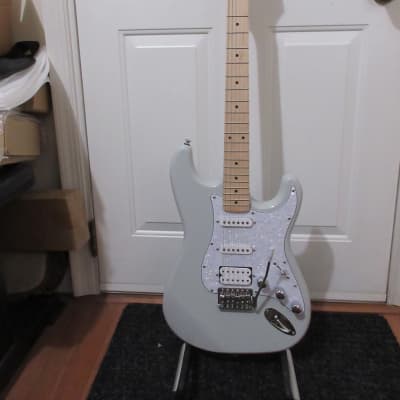 ~Cashified~ Kramer Strat-Style Pewter Rock 'n' Roller image 4