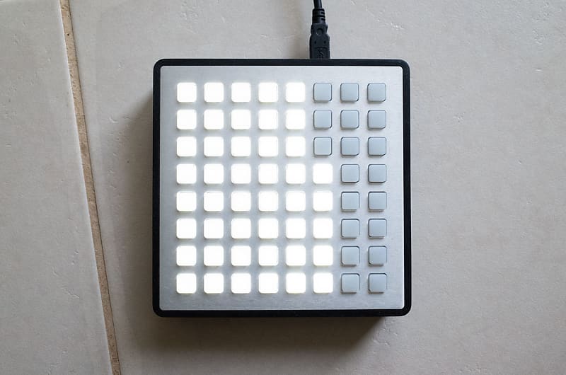 Monome 64 Grayscale grid, extremely rare, mint condition, USB-MIDI  controller, Norns, with case