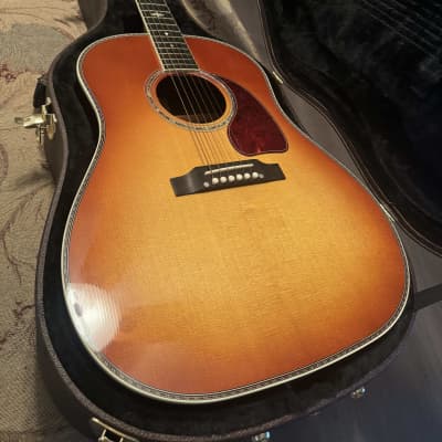 Gibson J-45 Deluxe (2019 - Present)
