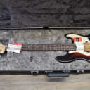 Fender American Pro Jazz Bass® V Rosewood Fingerboard, 3-Color Sunburst