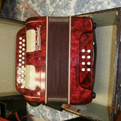 Weltmeister  8 bass diatonic button accordion key C/F 1990-2000 red marble image 22