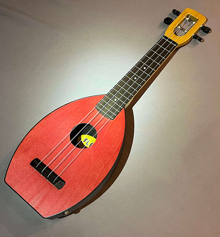 Magic Fluke Flea Soprano Ukulele with Hard Case, Pickup, Rosewood