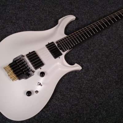 KOLOSS GT-6H Aluminum body headless Carbon fiber neck electric guitar White image 6