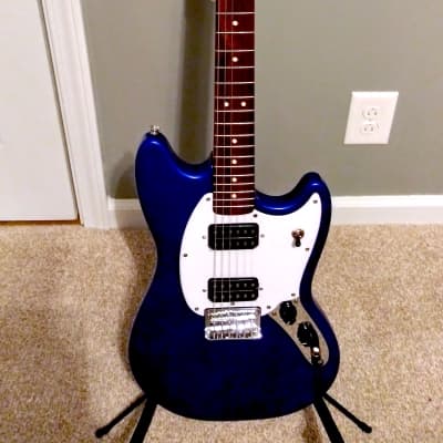 Squier by Fender Mustang Bullet 2020 - Blue Sparkle - glossy image 23