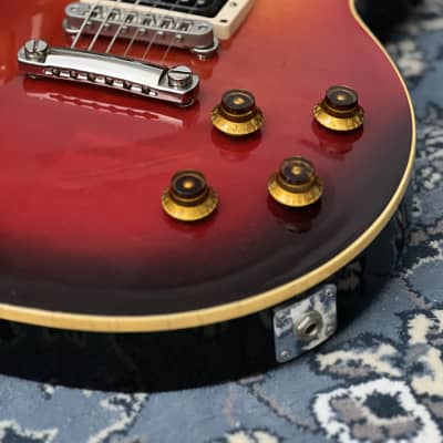 Gibson Guitar Of The Week #2 Les Paul Classic Antique Fireburst 